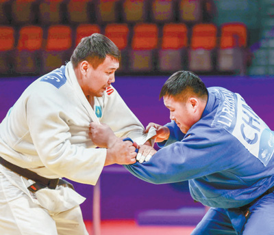 中国体育代表团年轻选手在多项赛事中蓬勃崛起