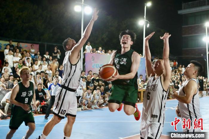 浙江义乌上溪镇溪牛杯村BA赛事：四十支队伍激烈