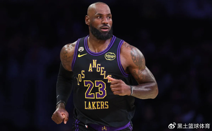 NBA评论员质疑詹姆斯湖人雕像资格：需深度绑定