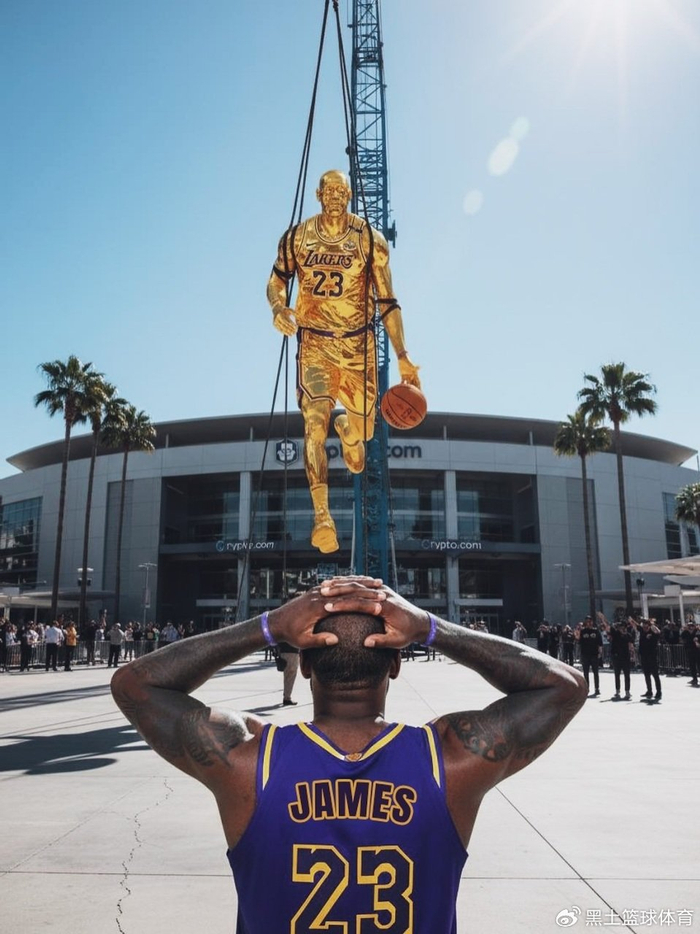 NBA评论员质疑詹姆斯湖人雕像资格：需深度绑定