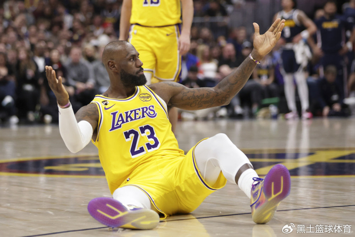 NBA评论员质疑詹姆斯湖人雕像资格：需深度绑定