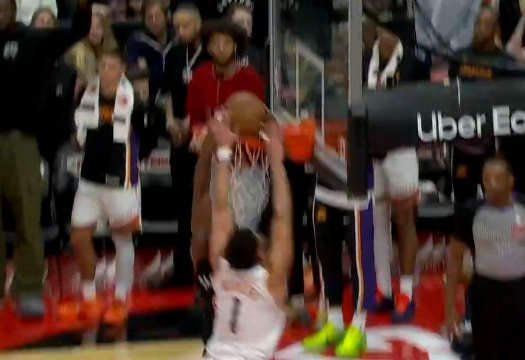 巴雷特快攻暴扣终结比赛 猛龙主场险胜太阳