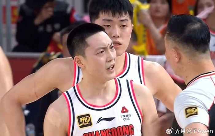 杜锋重用张皓嘉引争议 陈家政被冷落成用人困境