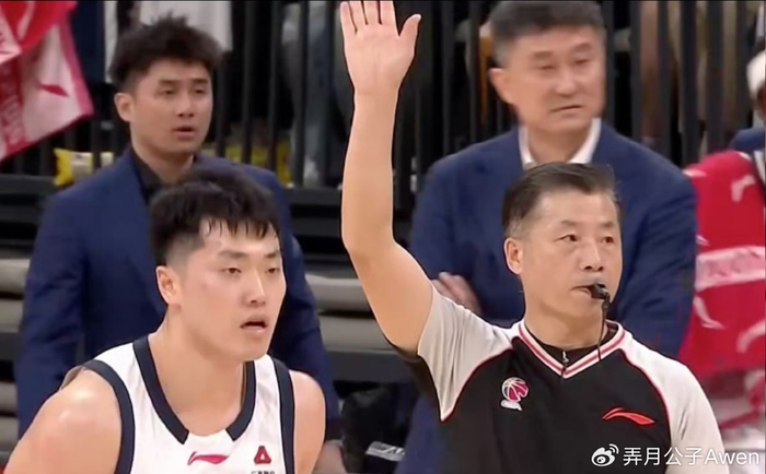 杜锋重用张皓嘉引争议 陈家政被冷落成用人困境