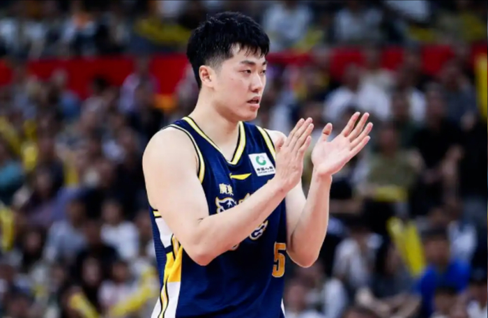 张皓嘉伤退引王洪泽崛起 广东队锋线调整迫在眉