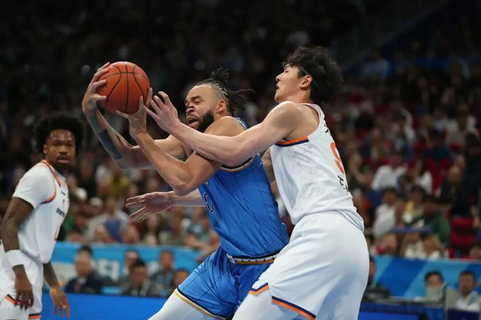 李楠解禁复出助北京队冲击总冠军 焦泊乔归队补