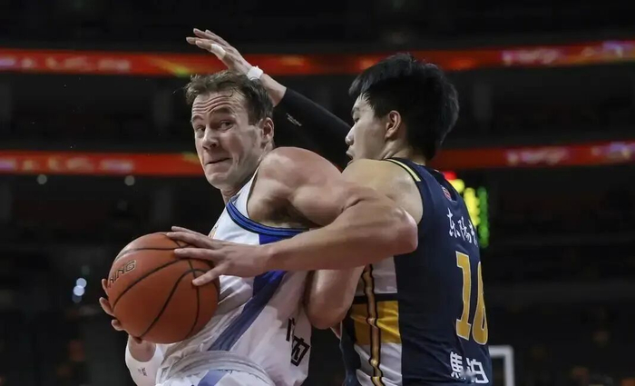 李楠解禁复出助北京队冲击总冠军 焦泊乔归队补