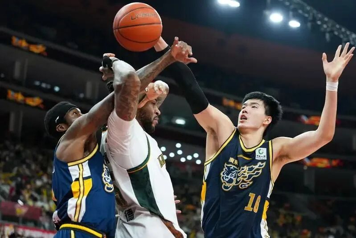 李楠解禁复出助北京队冲击总冠军 焦泊乔归队补